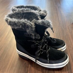 Black snow boots